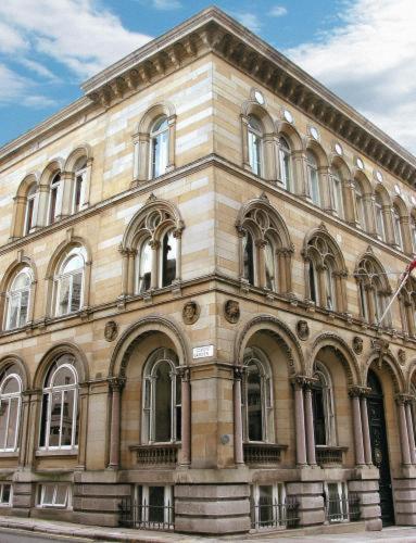 The Racquet Club Aparthotel Liverpool Bagian luar foto