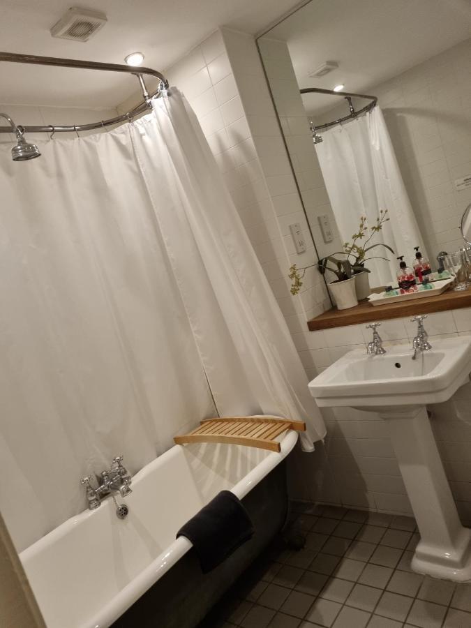 The Racquet Club Aparthotel Liverpool Bagian luar foto